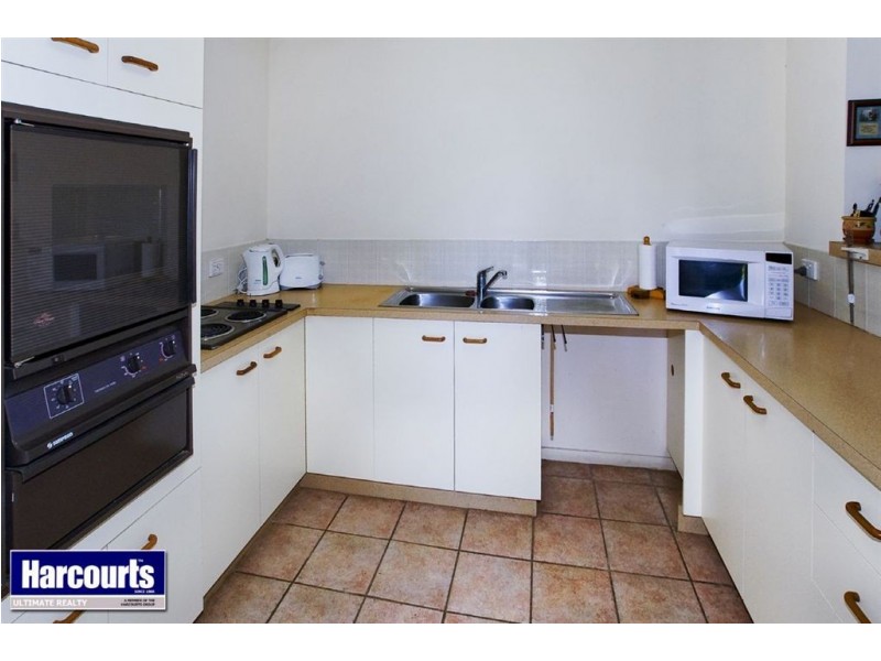 2/162 Prince Edward Parade, Scarborough QLD 4020