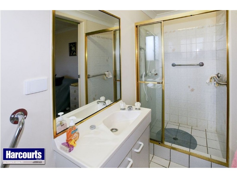 2/162 Prince Edward Parade, Scarborough QLD 4020