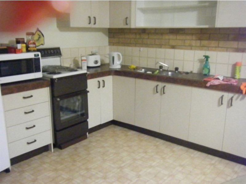 1/12 Henry Street, Redcliffe QLD 4020