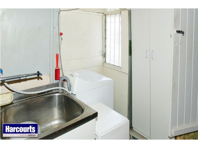 35 Caroline Street, Woody Point QLD 4019