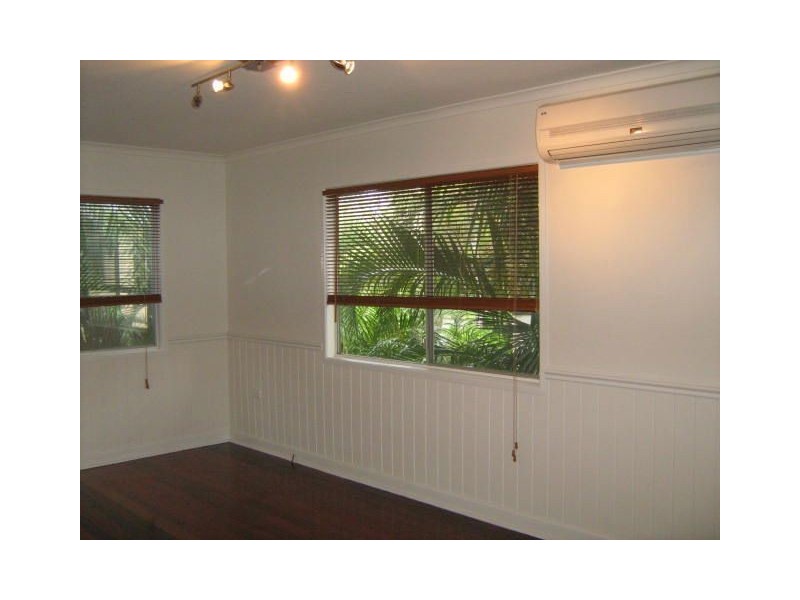 57 Longland Street, Redcliffe QLD 4020