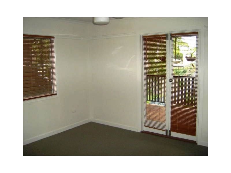 57 Longland Street, Redcliffe QLD 4020