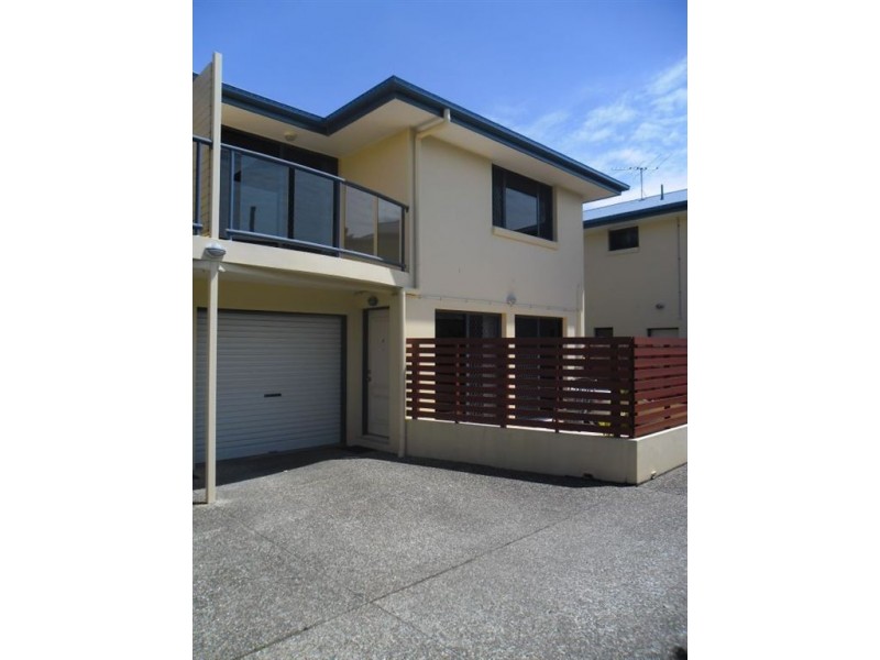 3/8 Langdon Avenue, Margate QLD 4019