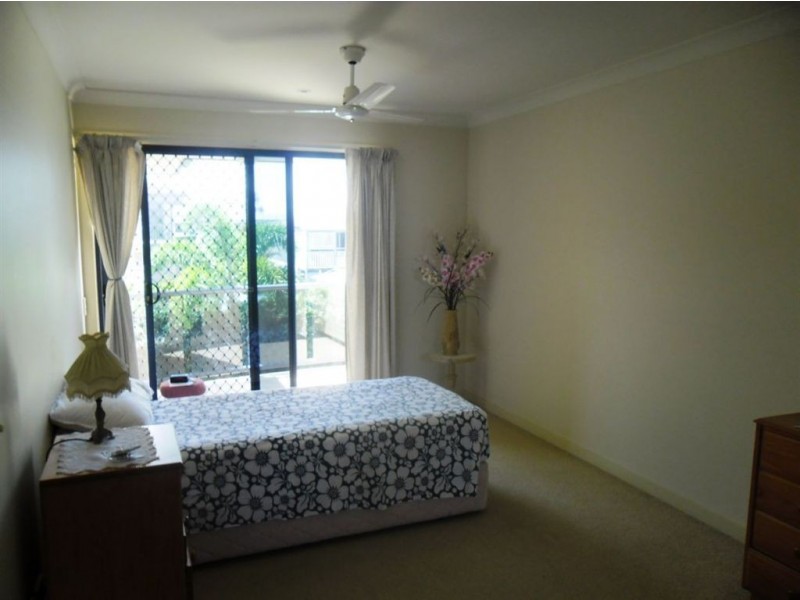 3/8 Langdon Avenue, Margate QLD 4019