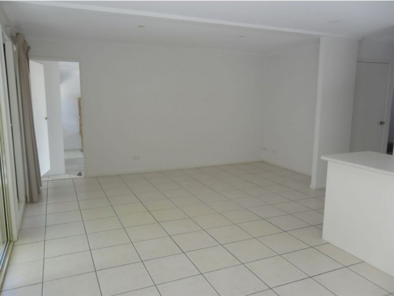 4/7 Oronsay Ave, Caloundra QLD 4551