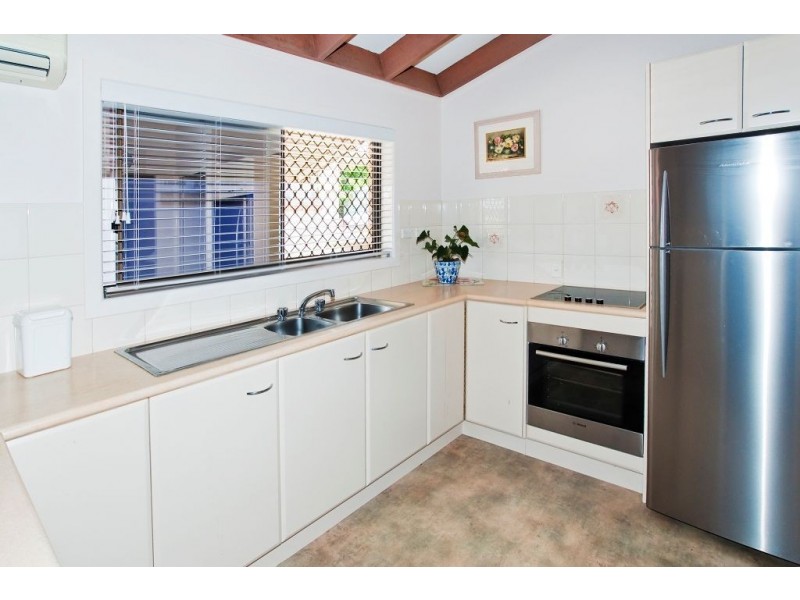 52 McCulloch Avenue, Margate QLD 4019