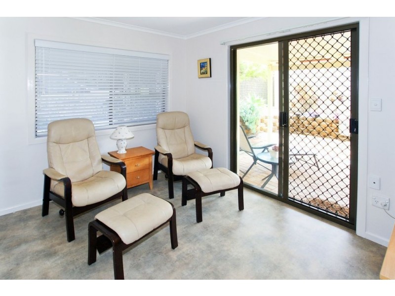 52 McCulloch Avenue, Margate QLD 4019