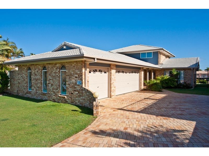 15 Resolute Court, Newport QLD 4020