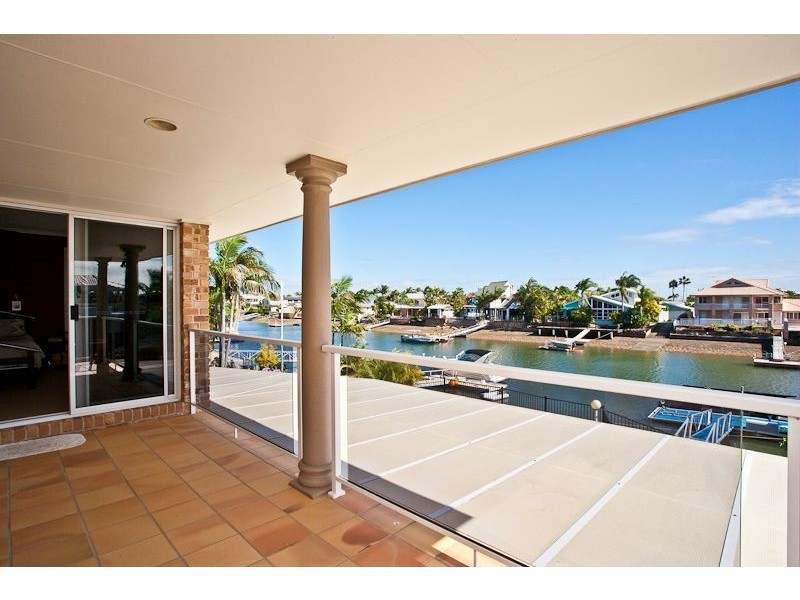 15 Resolute Court, Newport QLD 4020