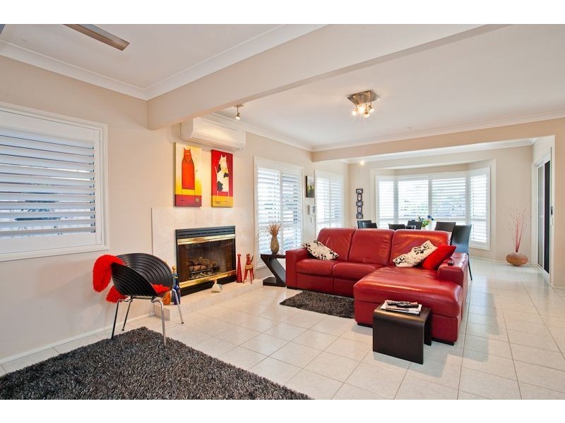 15 Resolute Court, Newport QLD 4020
