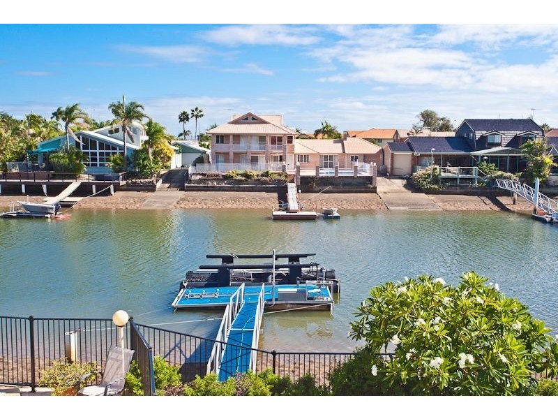 15 Resolute Court, Newport QLD 4020