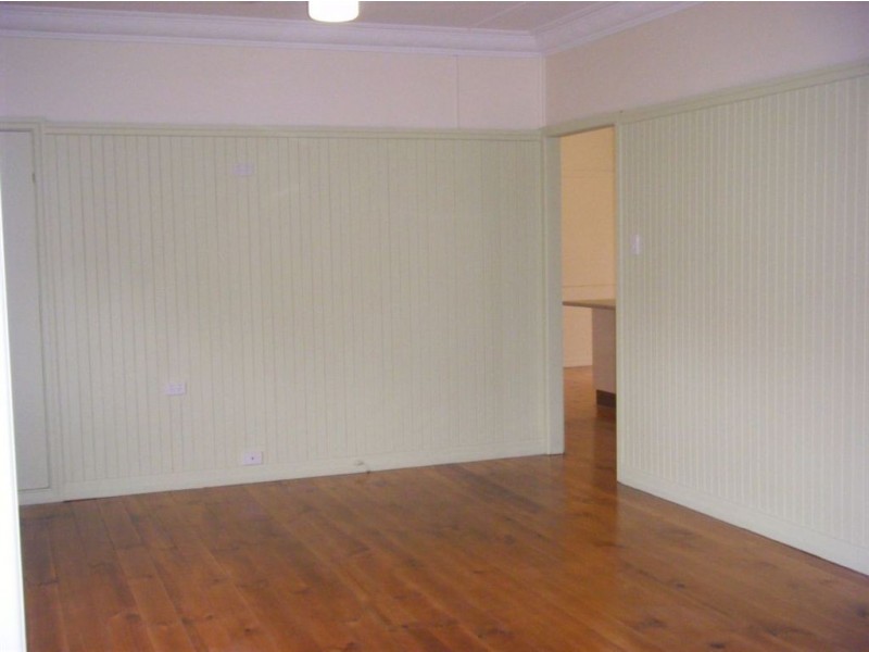 36 Bramble St, Woody Point QLD 4019