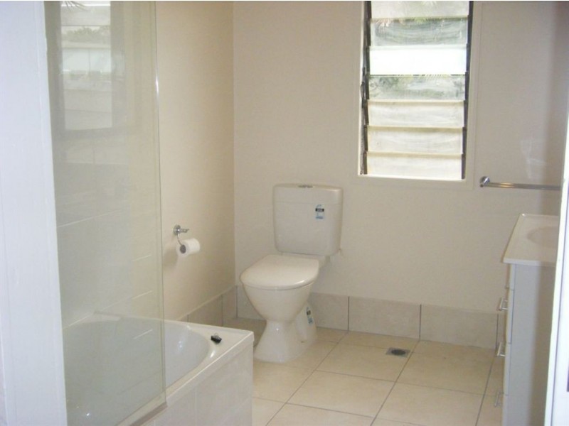 36 Bramble St, Woody Point QLD 4019