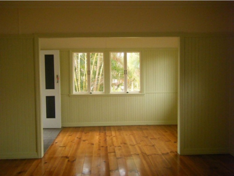 36 Bramble St, Woody Point QLD 4019