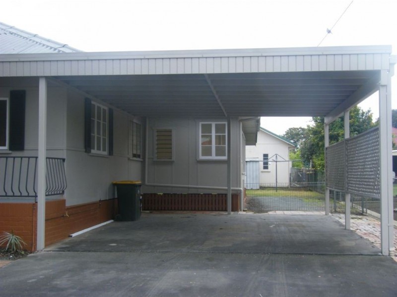 36 Bramble St, Woody Point QLD 4019