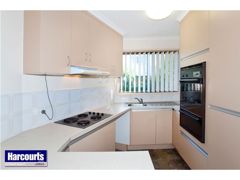 1/2 Landsborough Avenue, Scarborough QLD 4020