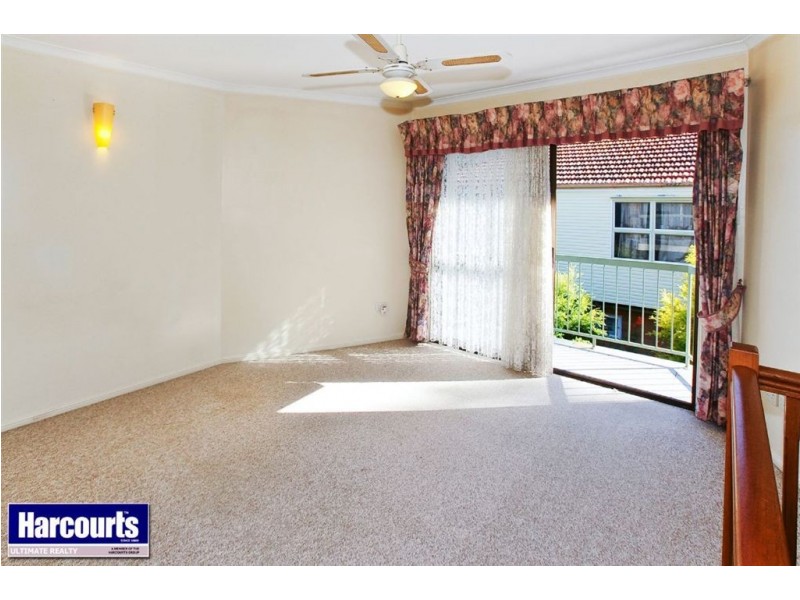 1/2 Landsborough Avenue, Scarborough QLD 4020