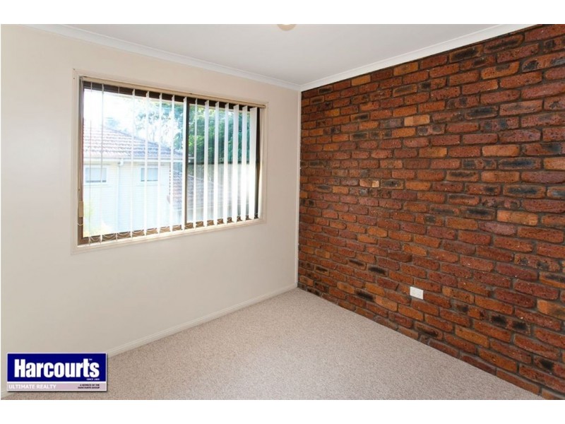 1/2 Landsborough Avenue, Scarborough QLD 4020