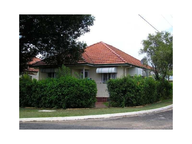 13 Pearl Street, Scarborough QLD 4020