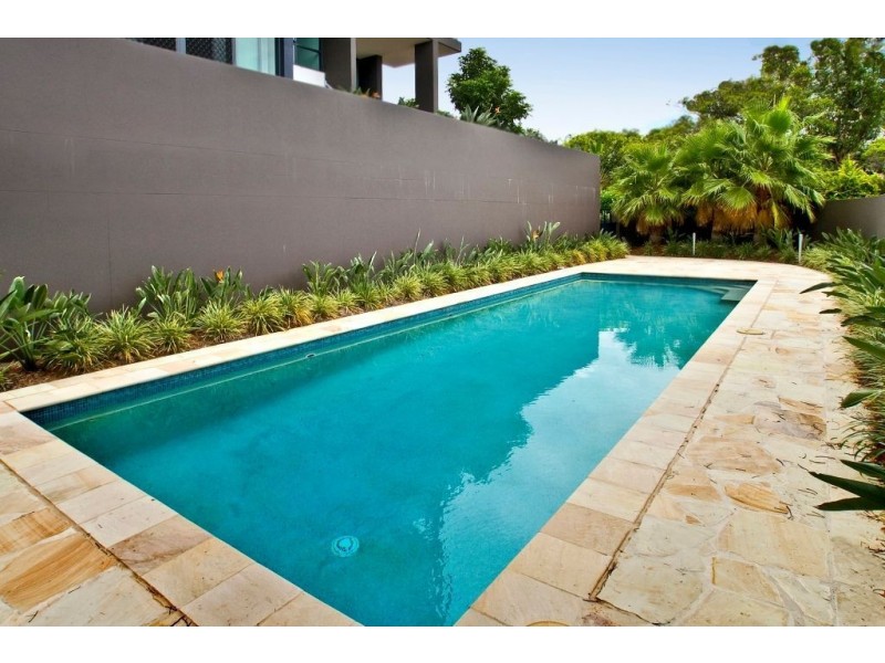 202/25 Dix Street, Redcliffe QLD 4020