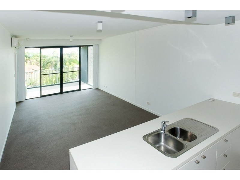 202/25 Dix Street, Redcliffe QLD 4020