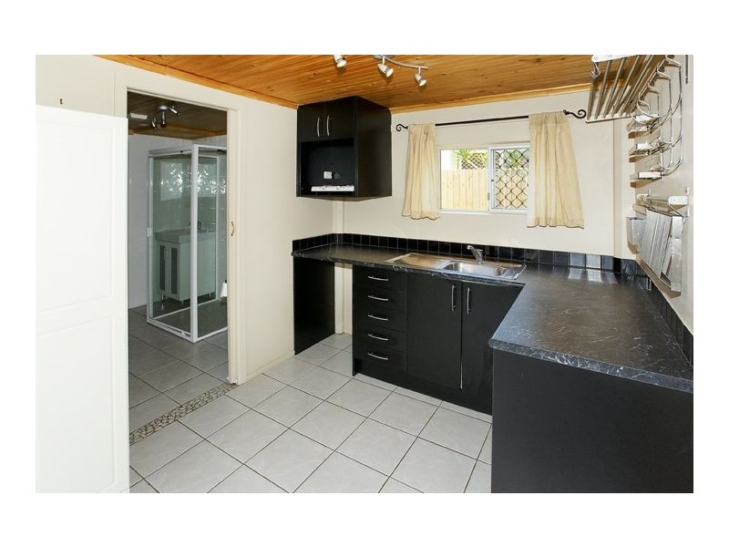 24 Gertrude Street, Redcliffe QLD 4020