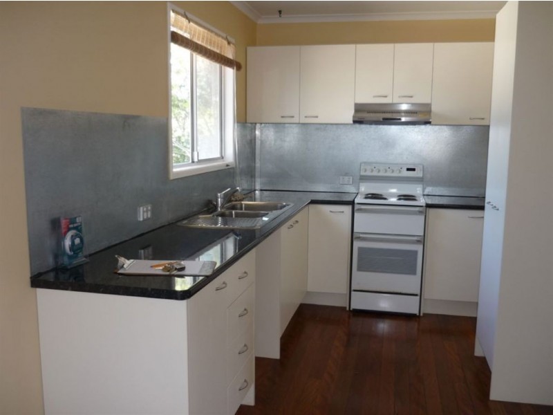 16 Roma Street, Scarborough QLD 4020