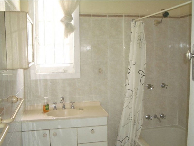 33 Greenup Street, Redcliffe QLD 4020