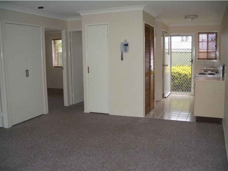 2/95 Kate Street, Woody Point QLD 4019