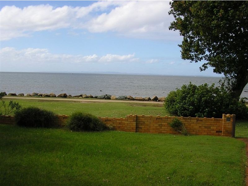 2A Shields Street, Redcliffe QLD 4020