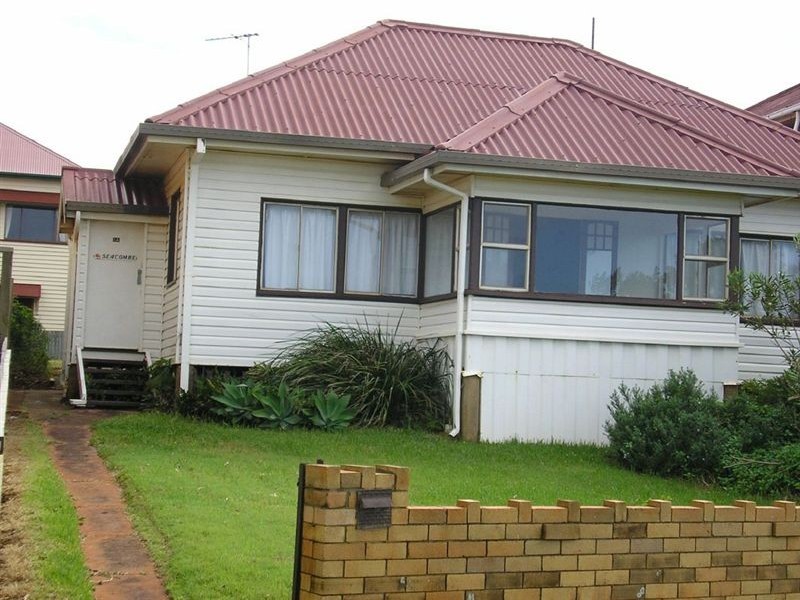 2A Shields Street, Redcliffe QLD 4020