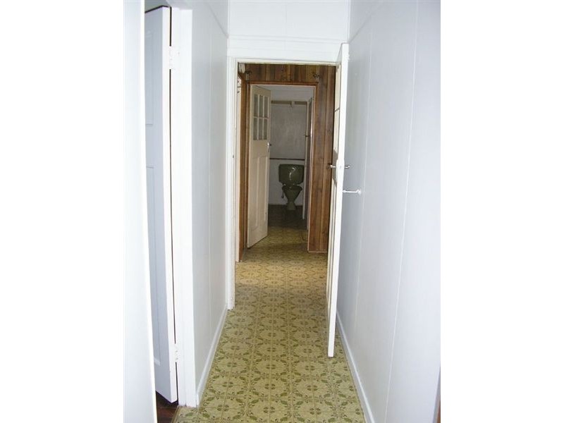 2A Shields Street, Redcliffe QLD 4020