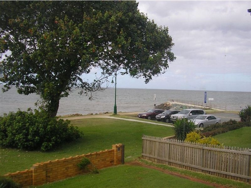 2A Shields Street, Redcliffe QLD 4020