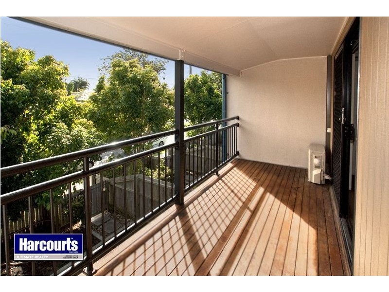 2/82 Mein Street, Scarborough QLD 4020