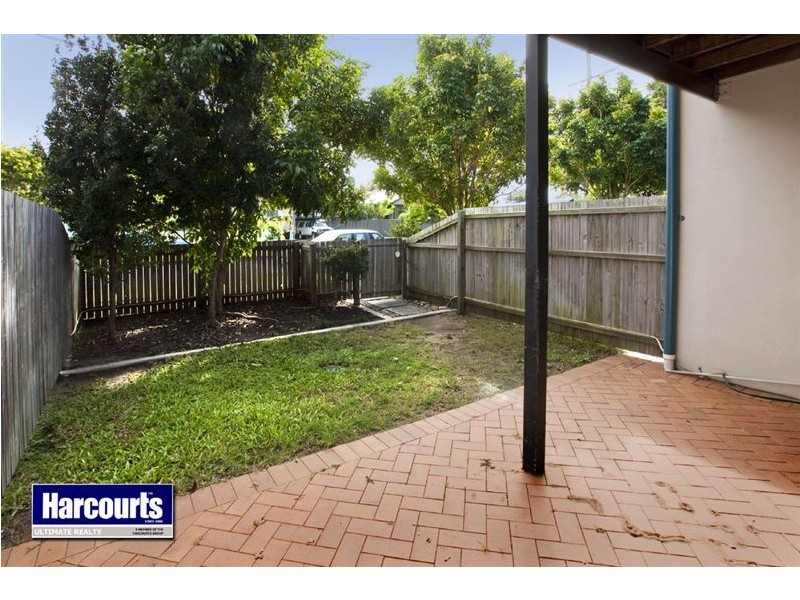 2/82 Mein Street, Scarborough QLD 4020