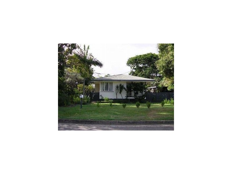 10 Edwin St, Redcliffe QLD 4020