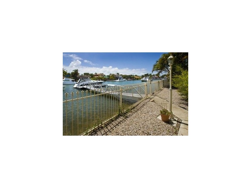 4 Ranger, Scarborough QLD 4020