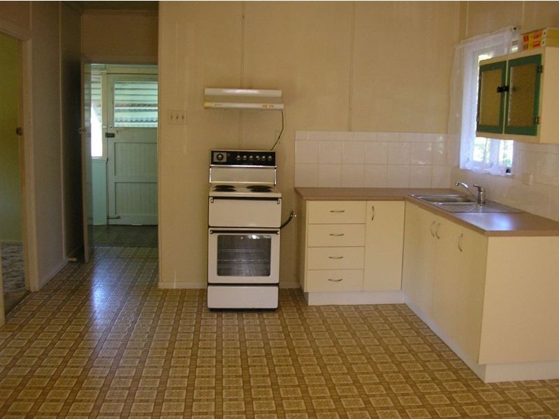 40 Tilley St, Redcliffe QLD 4020