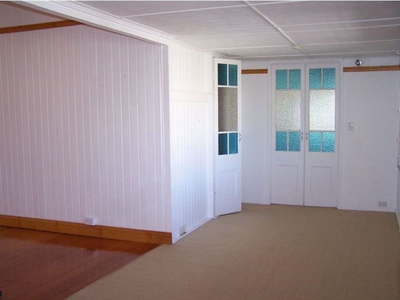 14 Steven Street, Redcliffe QLD 4020