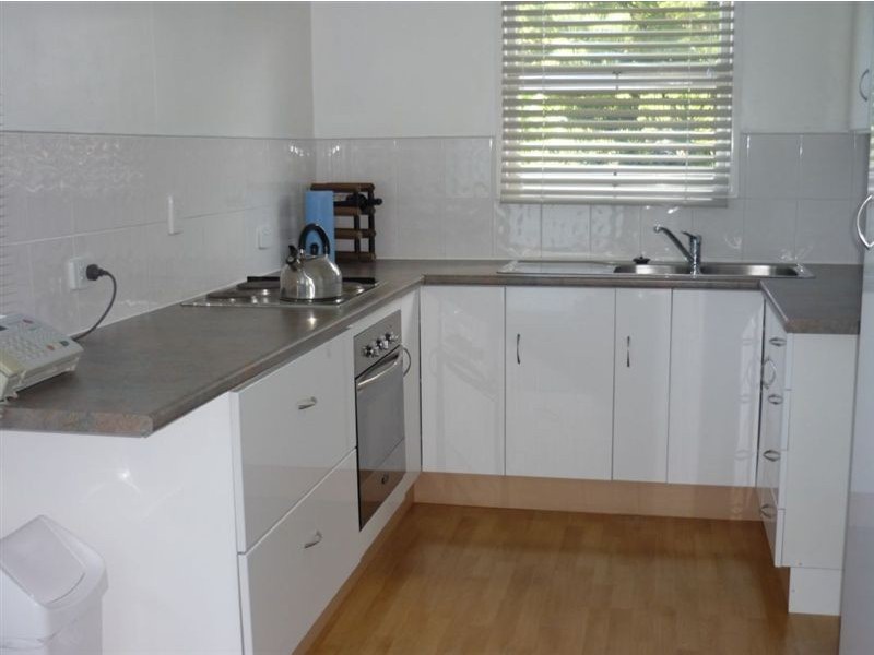 1/9 Scarborough Rd, Redcliffe QLD 4020