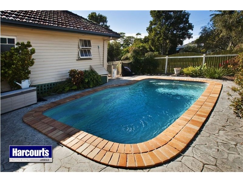 22 Clifford Street, Woody Point QLD 4019