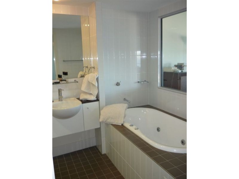 17/146 Prince Edward Parade, Redcliffe QLD 4020