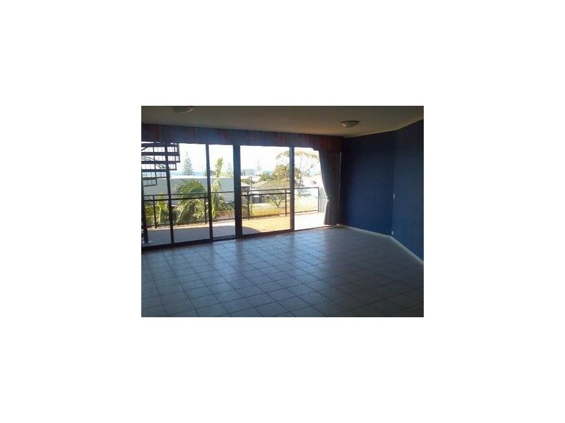 8/51 Landsborough  Avenue, Scarborough QLD 4020
