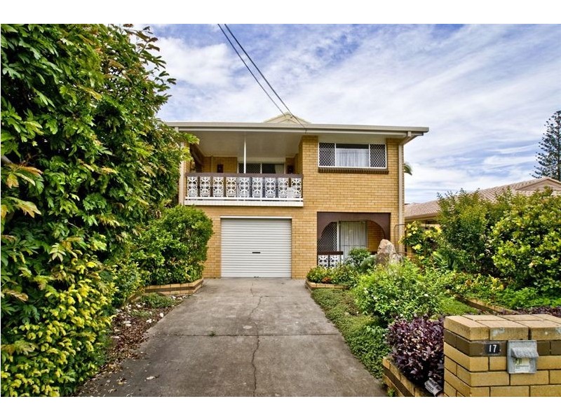 17 Thurecht Parade, Scarborough QLD 4020
