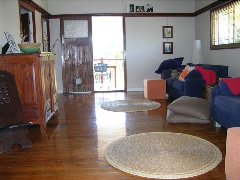 1 Westbrook Steet, Woody Point QLD 4019