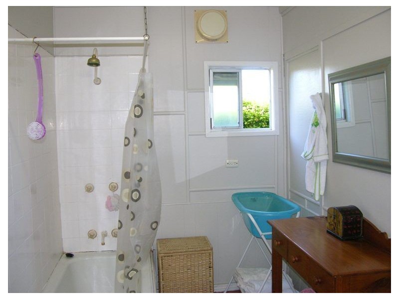 1 Westbrook Steet, Woody Point QLD 4019