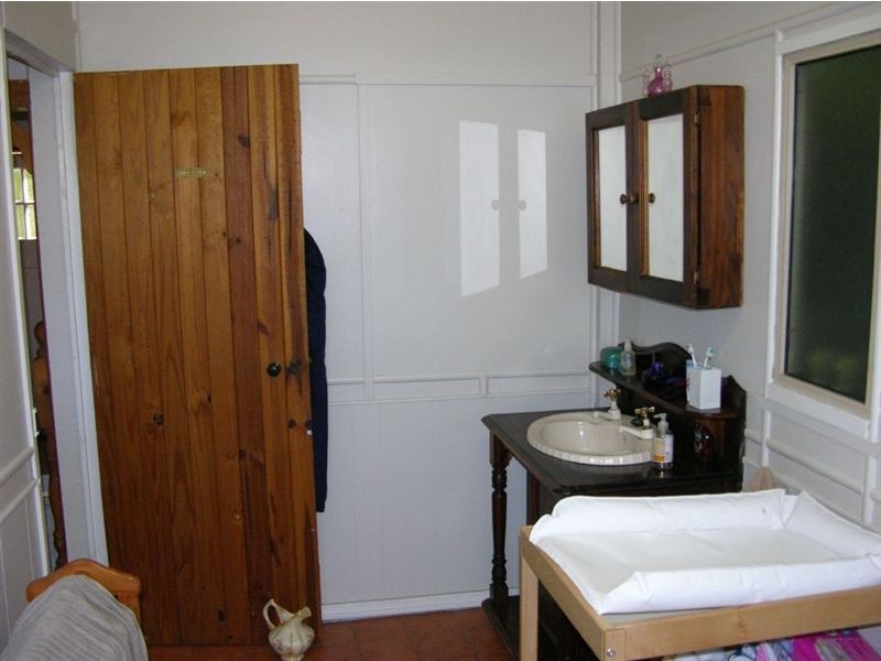 1 Westbrook Steet, Woody Point QLD 4019