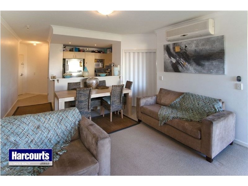 8/5 Rock Street, Scarborough QLD 4020