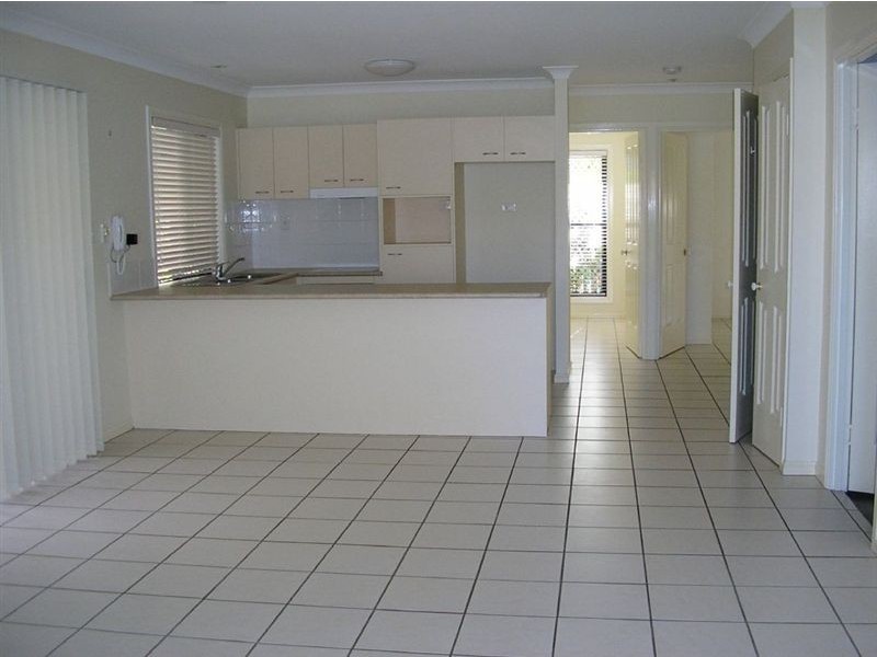 2/10 Portwood Street, Redcliffe QLD 4020