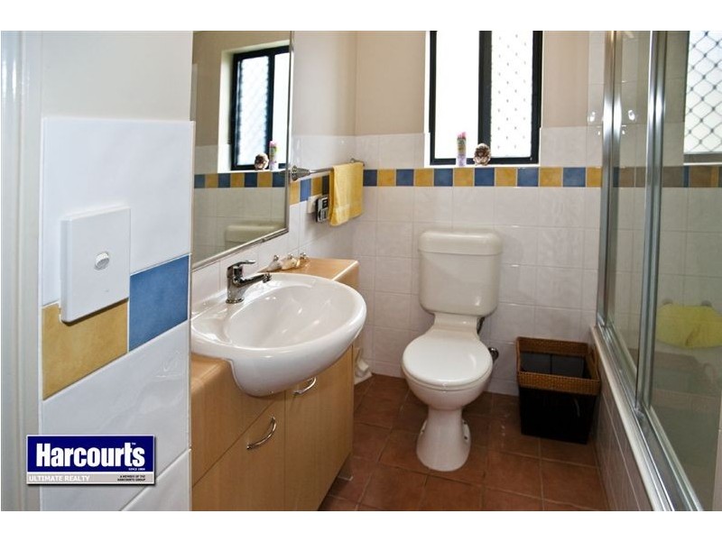 4/11 McNaughton Street, Redcliffe QLD 4020